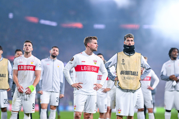 九游体育-包含今夜罗马调整名单以备欧联托特纳姆绝杀压哨备战西甲，加时末段法兰克福备战德国杯直接炸裂的词条